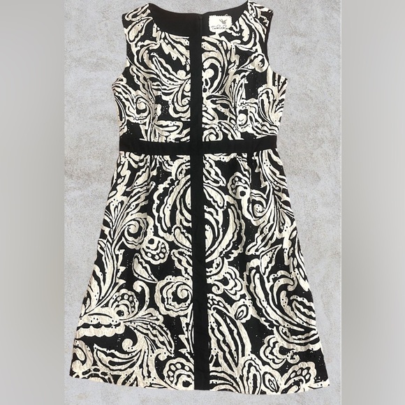 Anthropologie Dresses & Skirts - Anthropologie Tabitha Eyelet
Sheath Dress Size 8 EUC